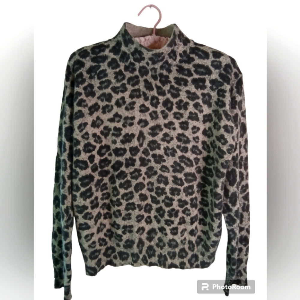 CLAUDE VERNET L LEOPARD PRINT LAMBSWOOL ANGORA RABBIT CREW NECK PULLOVER SWEATER